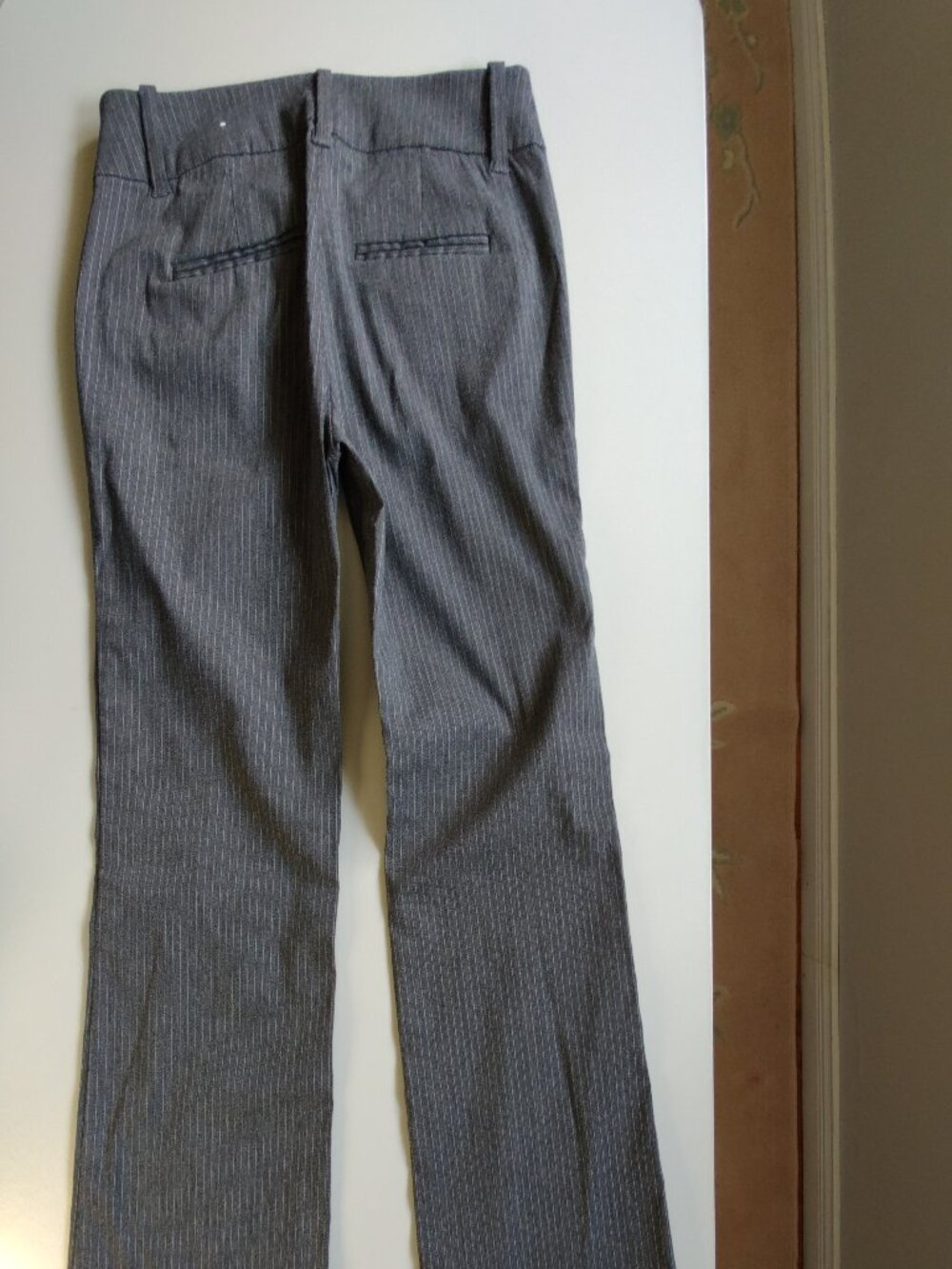 Aeropostale dress pants women size 1/2 grey stretchable